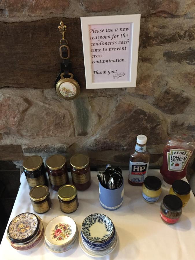 Borderers Inn Brecon Bagian luar foto